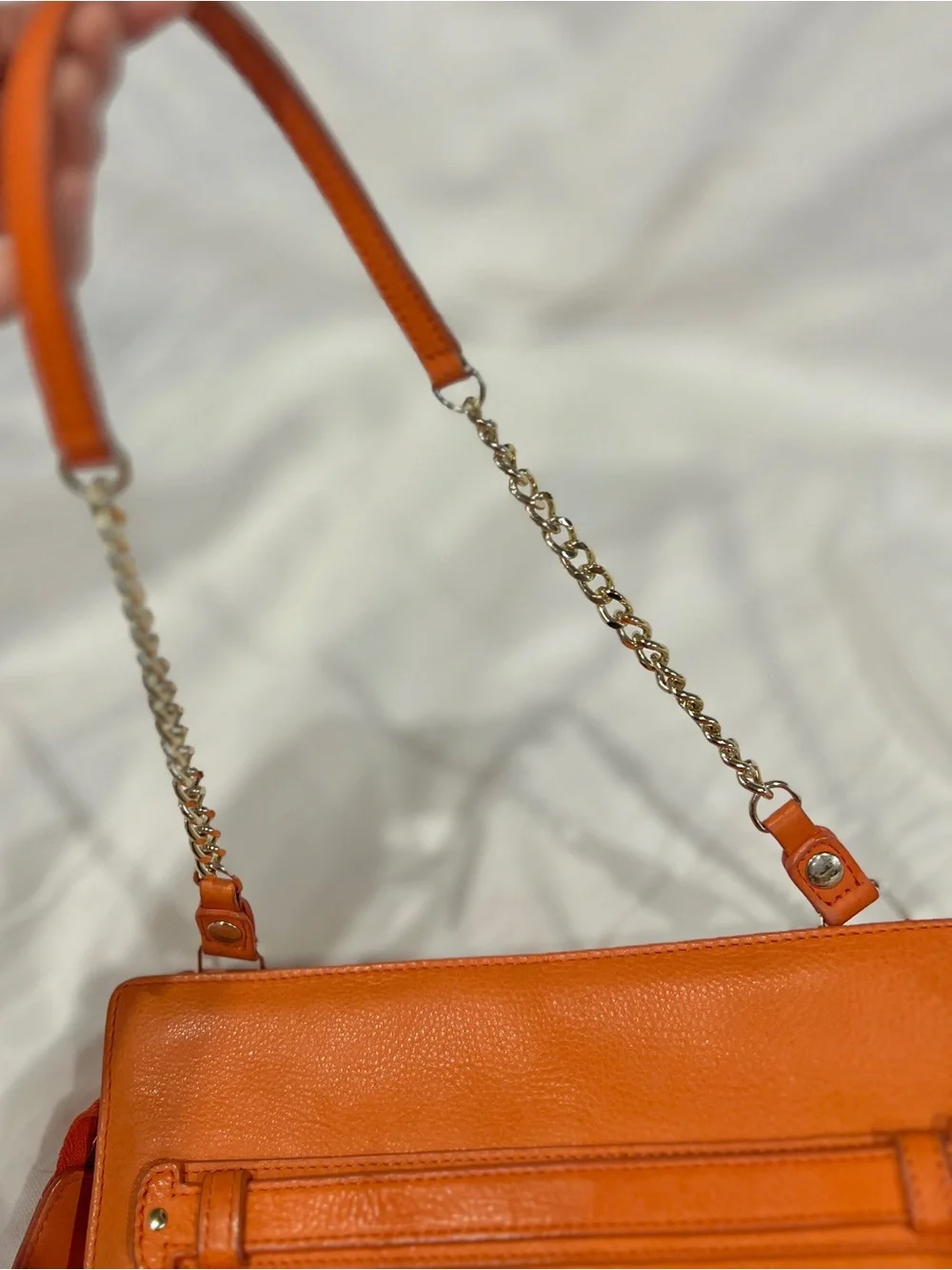 rare BEVEE Orange Pebbled Leather Convertible Clutch Crossbody‎ Wallet Chain Bag
